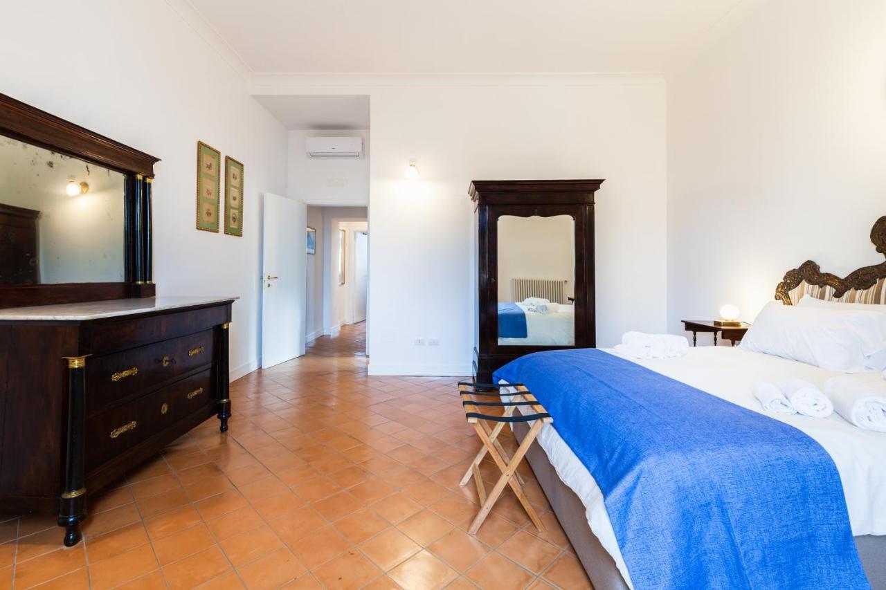Palazzo Marigliano - Serviced Apartments Napoli Esterno foto