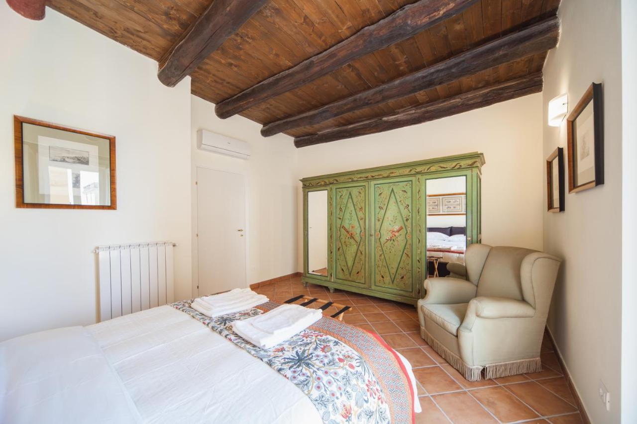 Palazzo Marigliano - Serviced Apartments Napoli Esterno foto