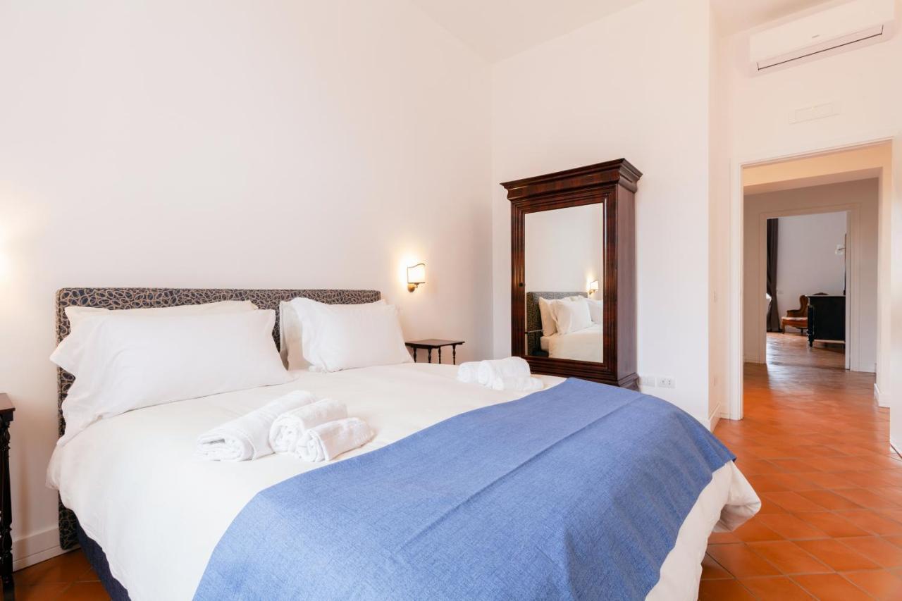 Palazzo Marigliano - Serviced Apartments Napoli Esterno foto